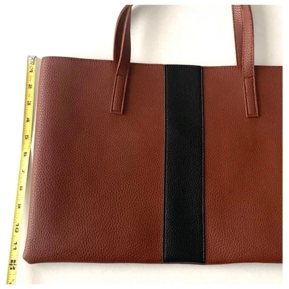 Vince Camuto luck tote - Picture 3 of 7